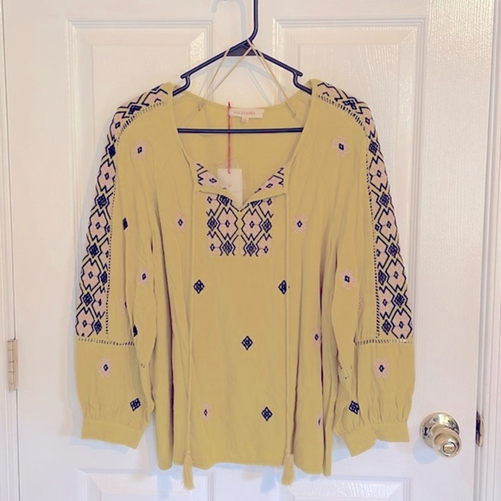 SOLITAIRE Woman’s Tassel Tie boho tunic top. Size L, NWT
